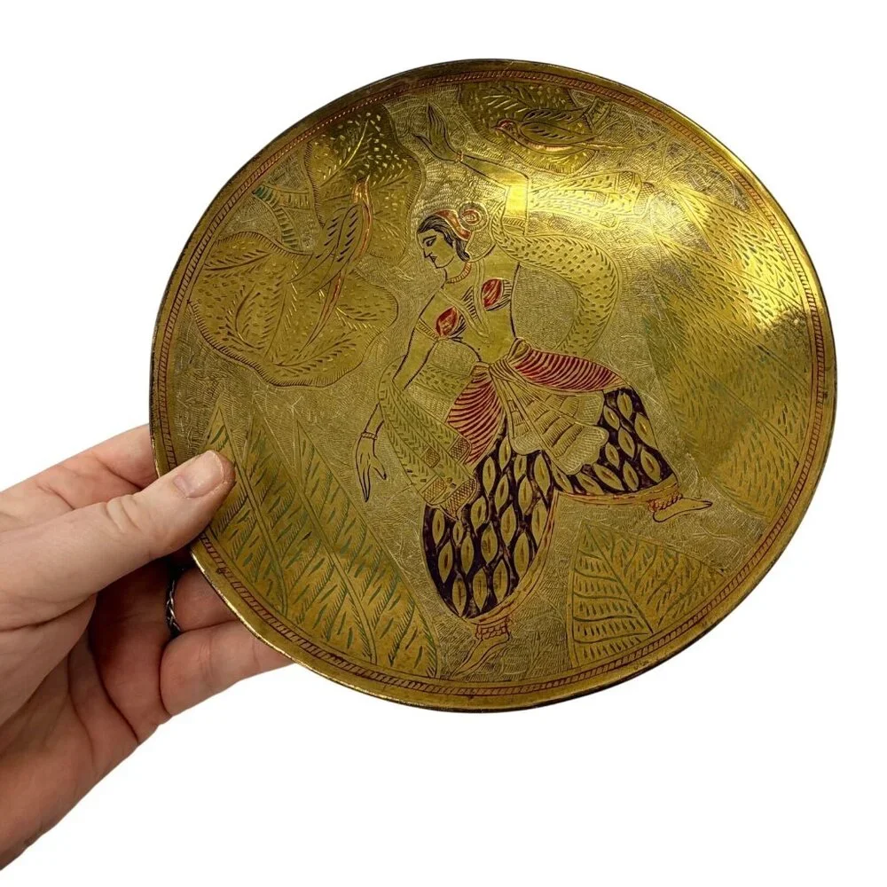 Vintage Etched Brass Wall Bowls Pair Pakistan‎ Figural Decorative Plates